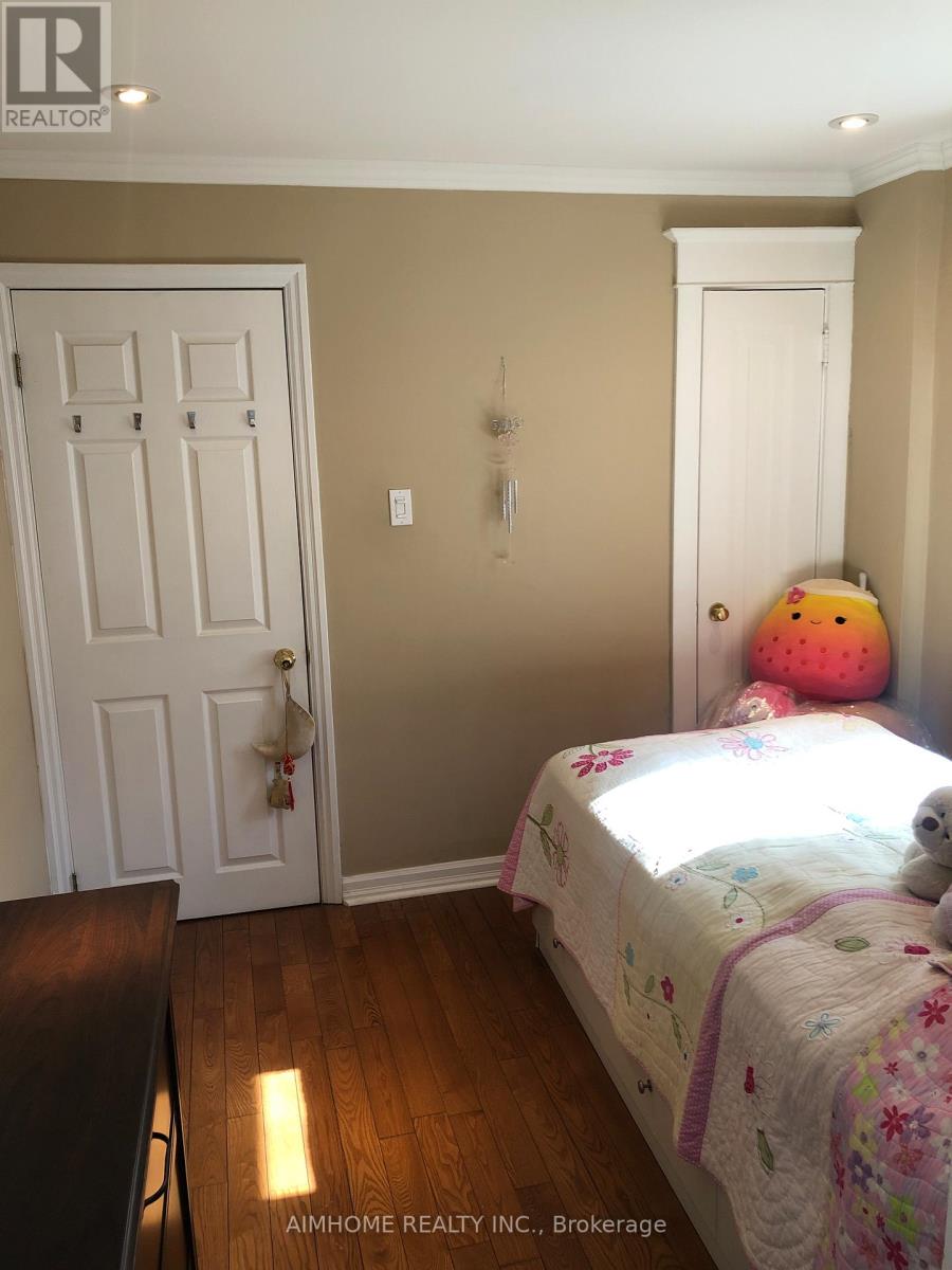 268 Jedburgh Road, Toronto, Ontario  M5M 3K4 - Photo 27 - C12852700