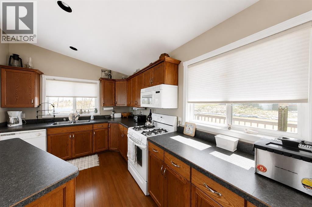 22 9 Street, Canyon Creek, Alberta  T0G 2A0 - Photo 4 - A2308983