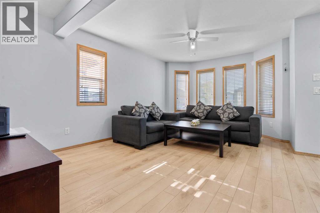 230 Tarawood Close NE, Calgary, Alberta  T3J 4Y9 - Photo 7 - A2313291
