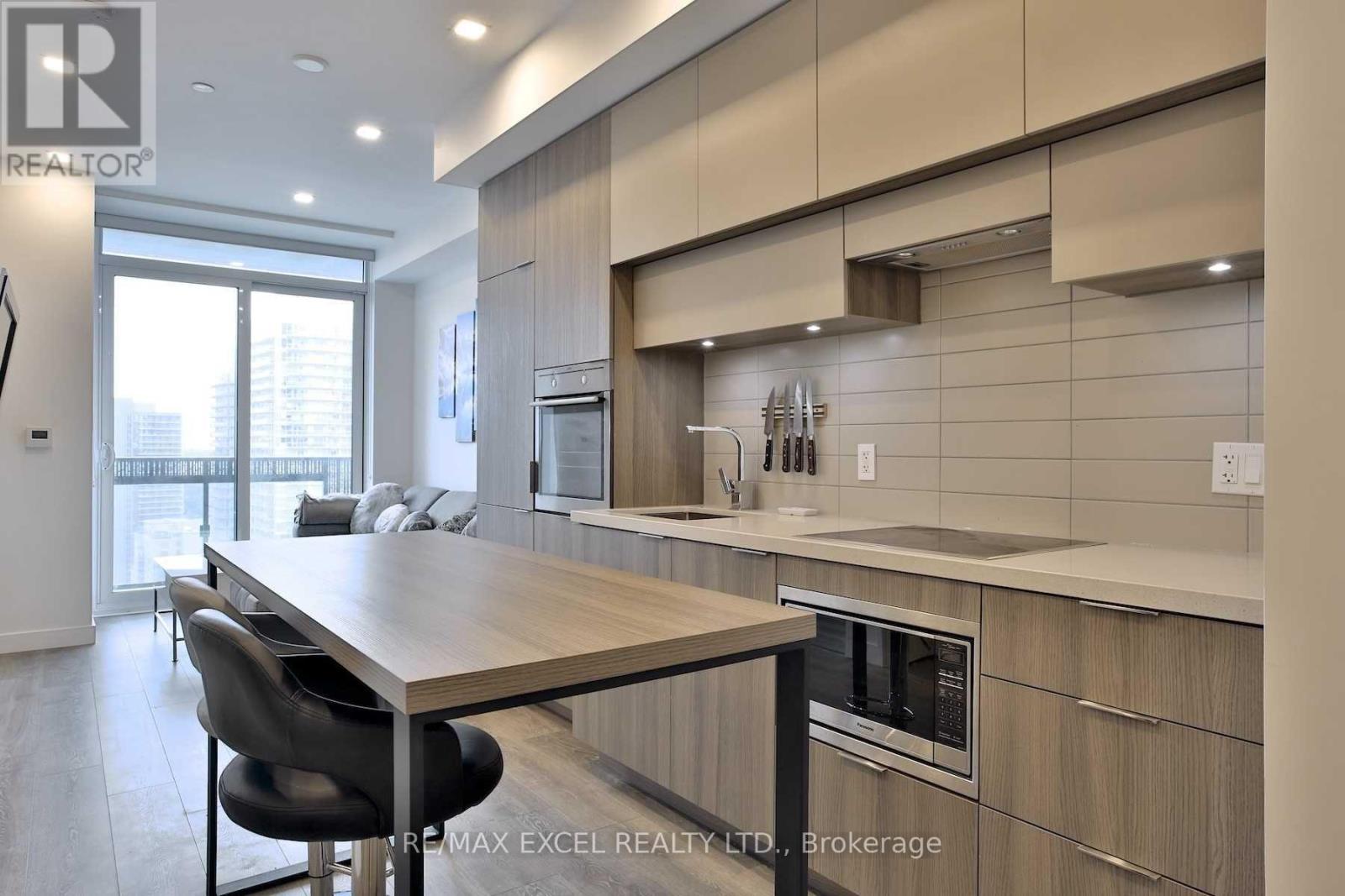 2407 - 8 Eglinton Avenue E, Toronto, Ontario  M4P 0C1 - Photo 4 - C13167402