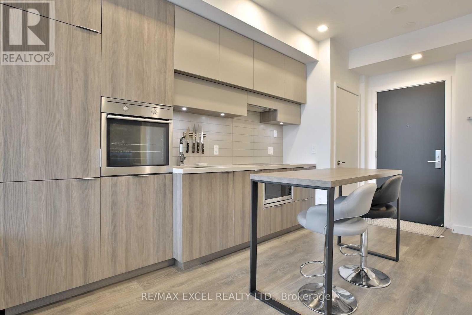 2407 - 8 Eglinton Avenue E, Toronto, Ontario  M4P 0C1 - Photo 6 - C13167402