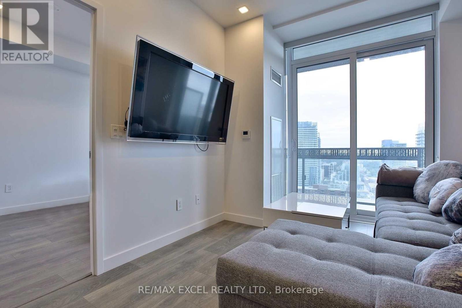 2407 - 8 Eglinton Avenue E, Toronto, Ontario  M4P 0C1 - Photo 8 - C13167402