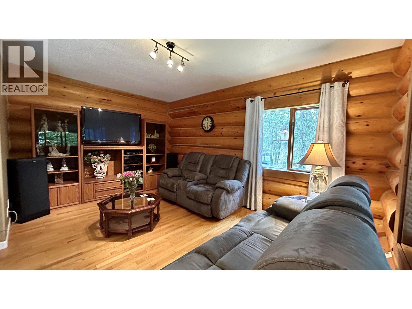 4906 Kitwanga Drive, 108 Mile Ranch, British Columbia  V0K 2Z0 - Photo 8 - R3127222