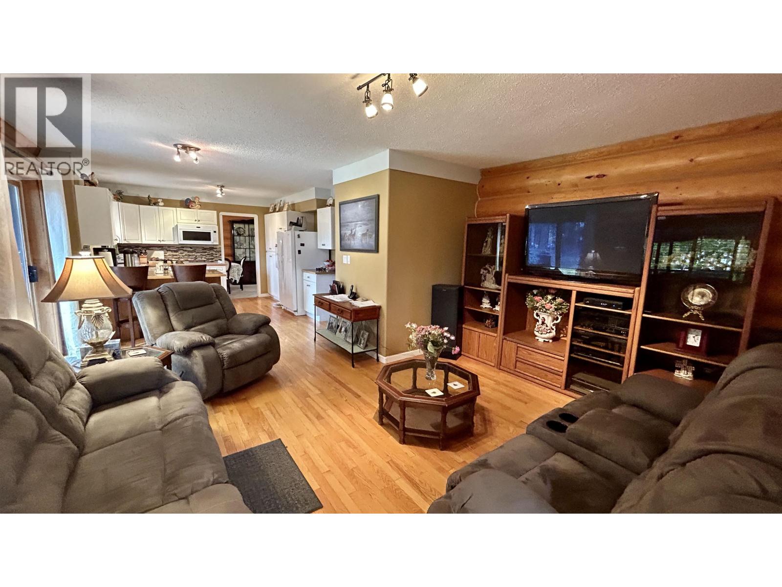 4906 Kitwanga Drive, 108 Mile Ranch, British Columbia  V0K 2Z0 - Photo 9 - R3127222