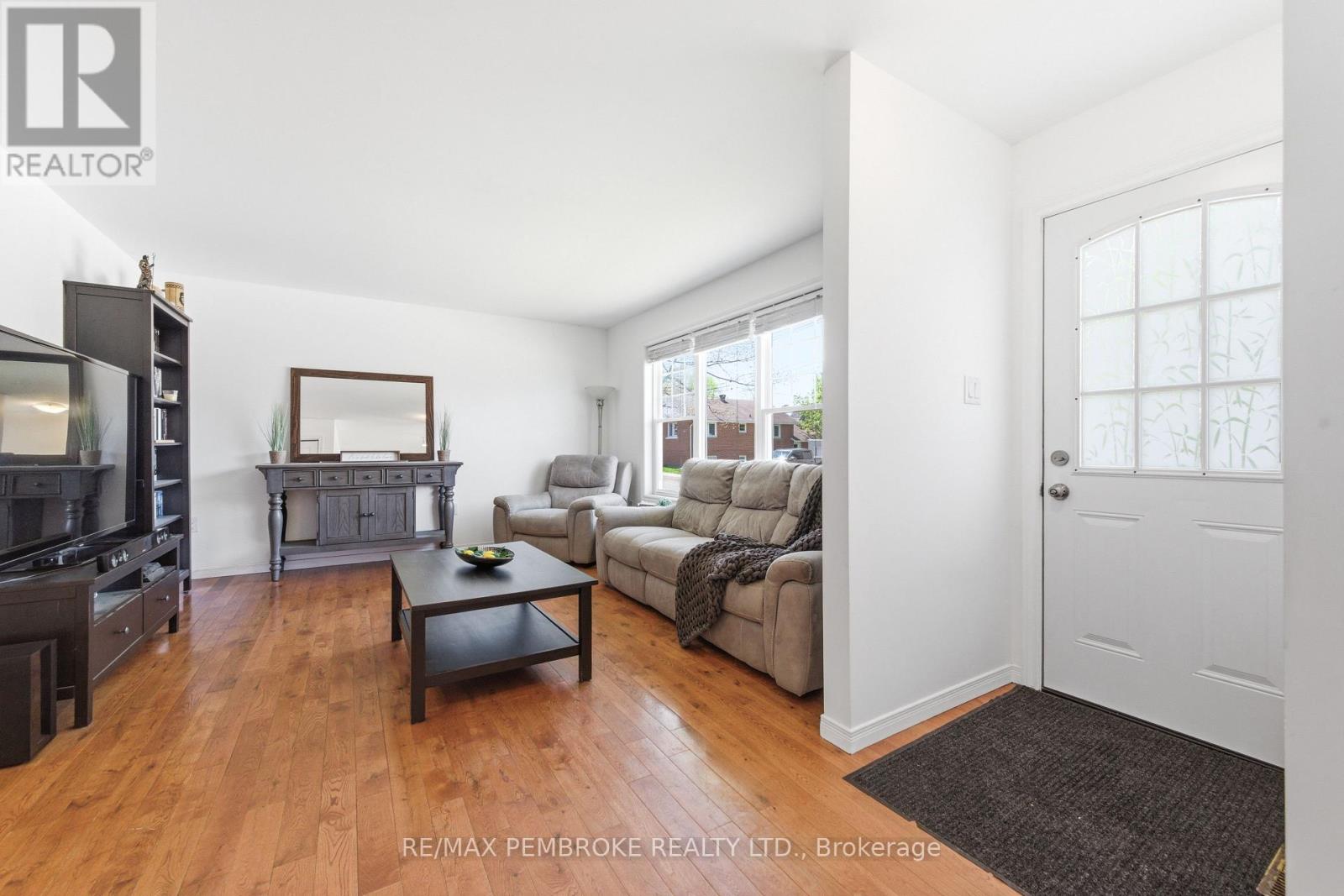 257 Fraser Street, Pembroke, Ontario  K8A 1X9 - Photo 15 - X13161760