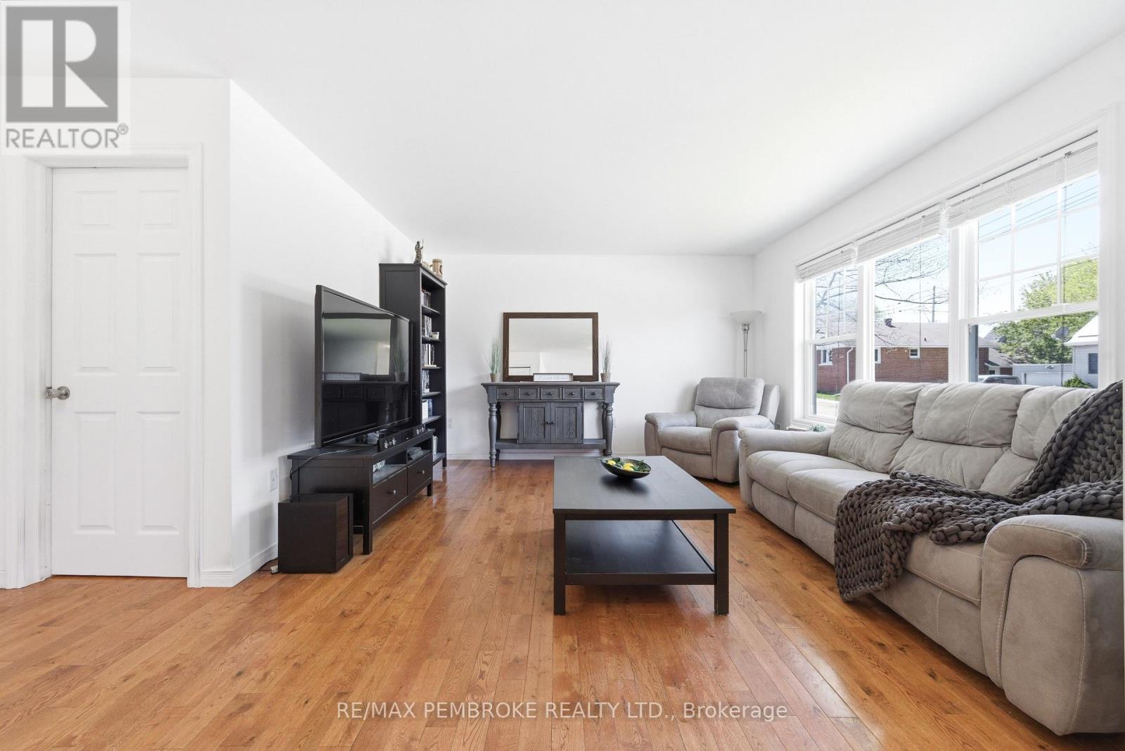 257 Fraser Street, Pembroke, Ontario  K8A 1X9 - Photo 16 - X13161760