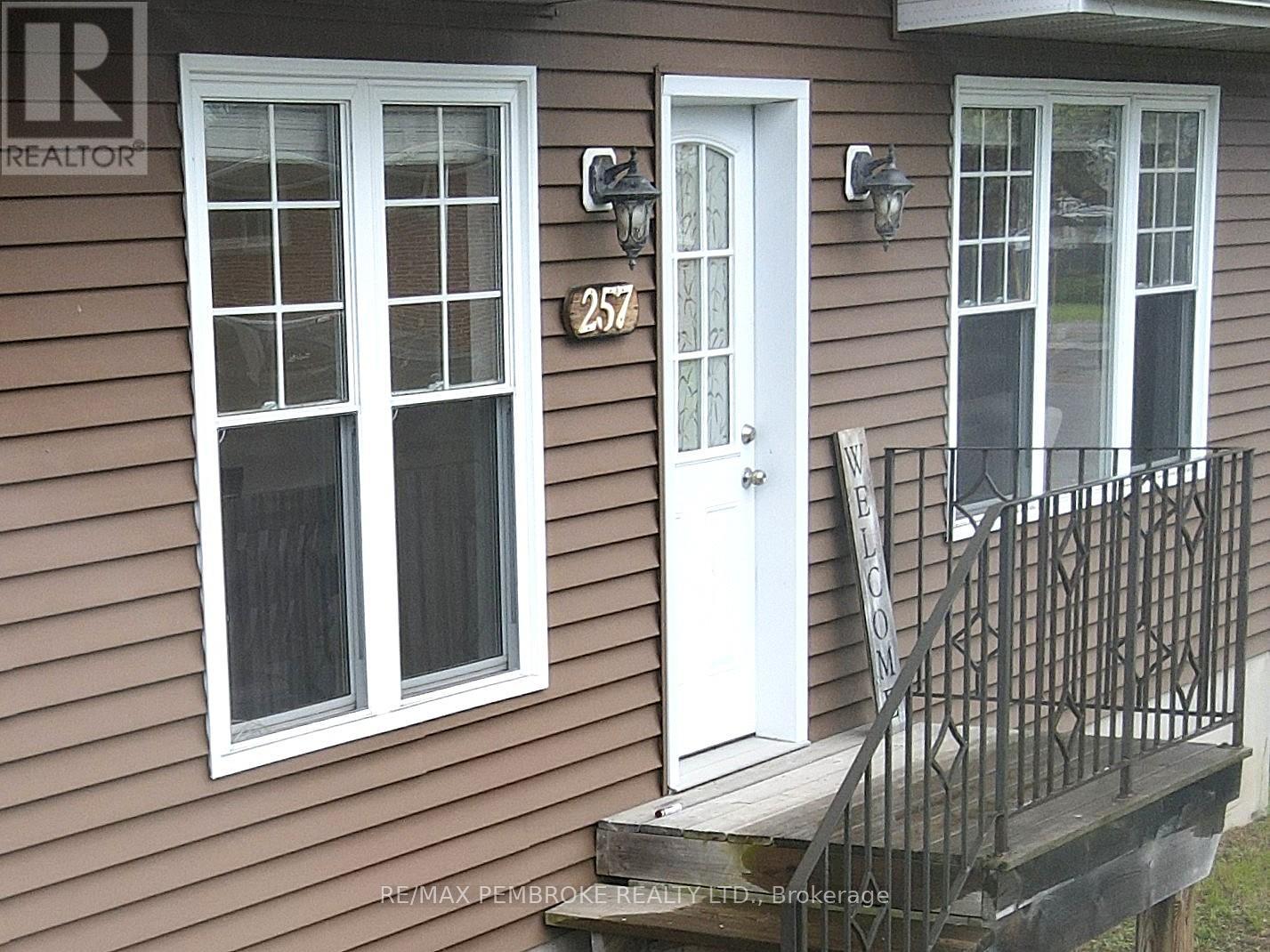 257 Fraser Street, Pembroke, Ontario  K8A 1X9 - Photo 3 - X13161760