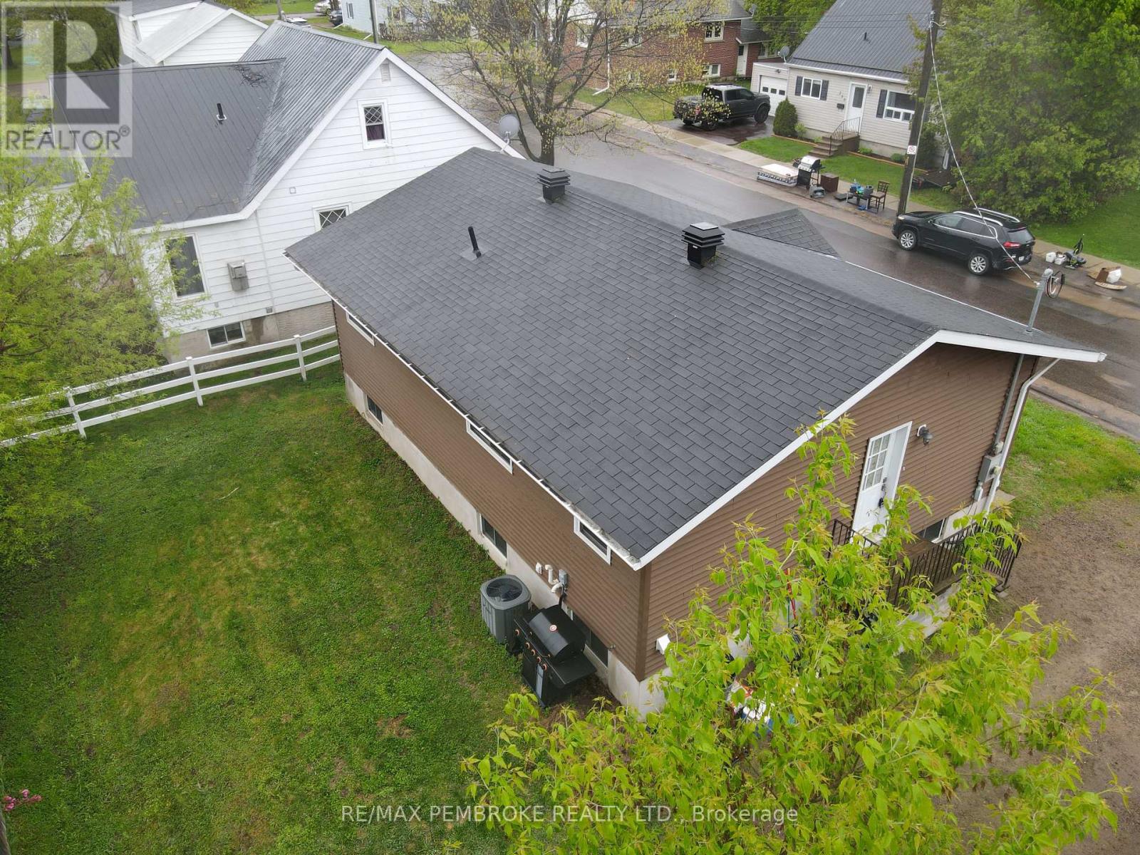 257 Fraser Street, Pembroke, Ontario  K8A 1X9 - Photo 5 - X13161760