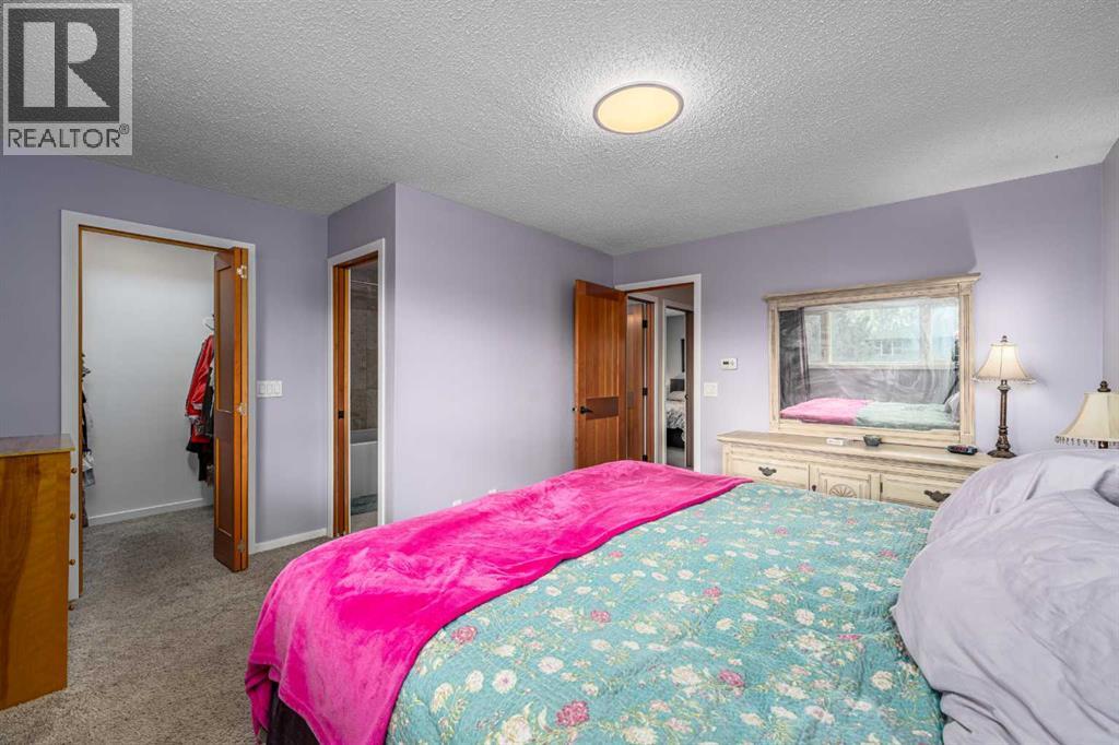 51 Midvalley Crescent SE, Calgary, Alberta  T2X 1T4 - Photo 23 - A2313709