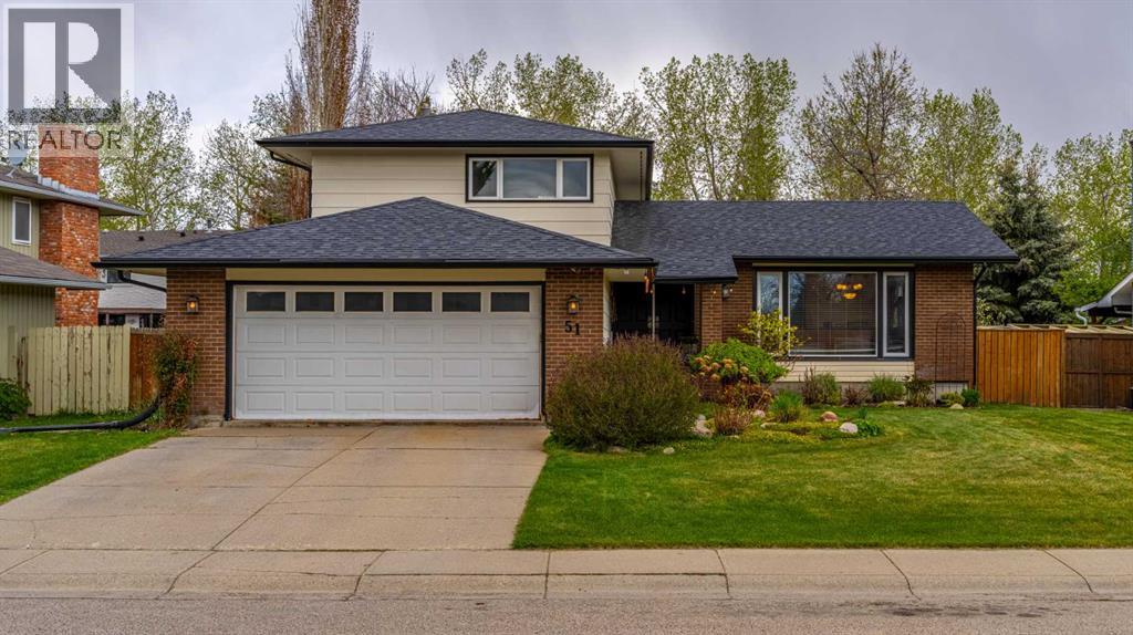 51 Midvalley Crescent SE, Calgary, Alberta  T2X 1T4 - Photo 4 - A2313709