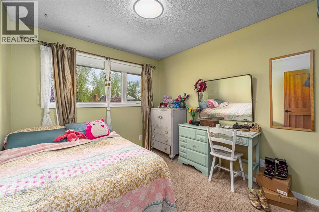 51 Midvalley Crescent SE, Calgary, Alberta  T2X 1T4 - Photo 26 - A2313709