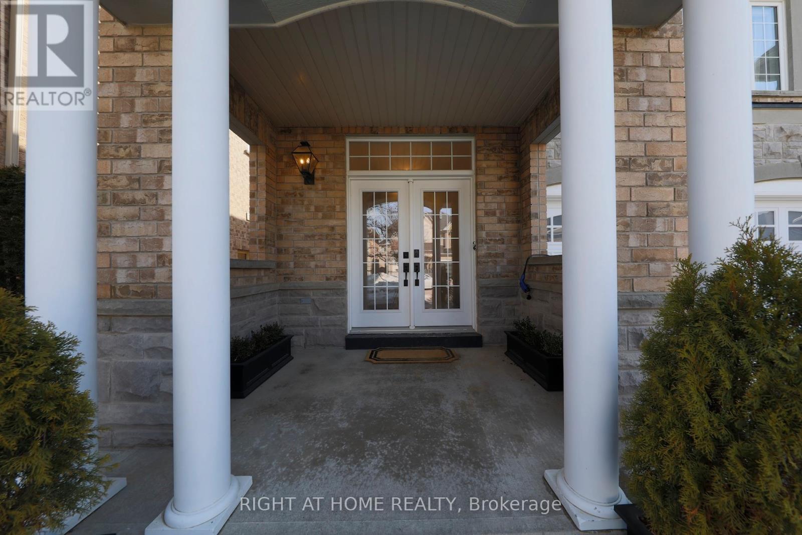 3342 Moses Way, Burlington, Ontario  L7M 0L5 - Photo 2 - W13167406