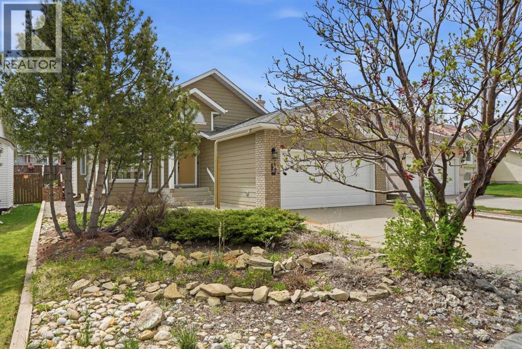 58 Edgevalley Close Nw, Calgary, Alberta  T3A 5E4 - Photo 2 - A2314264