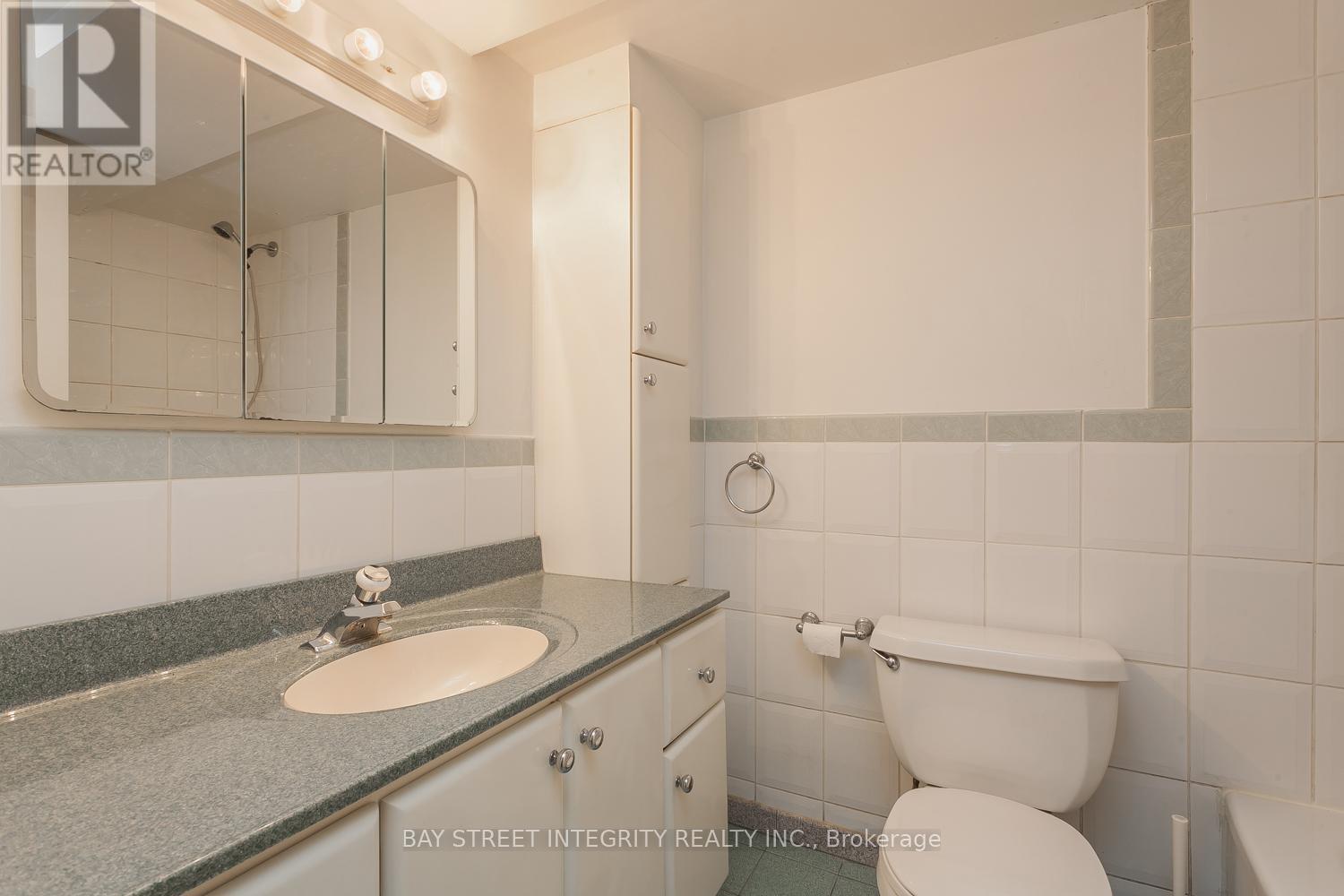 B - 261 Markham Street, Toronto, Ontario  M6J 2G7 - Photo 7 - C13167432