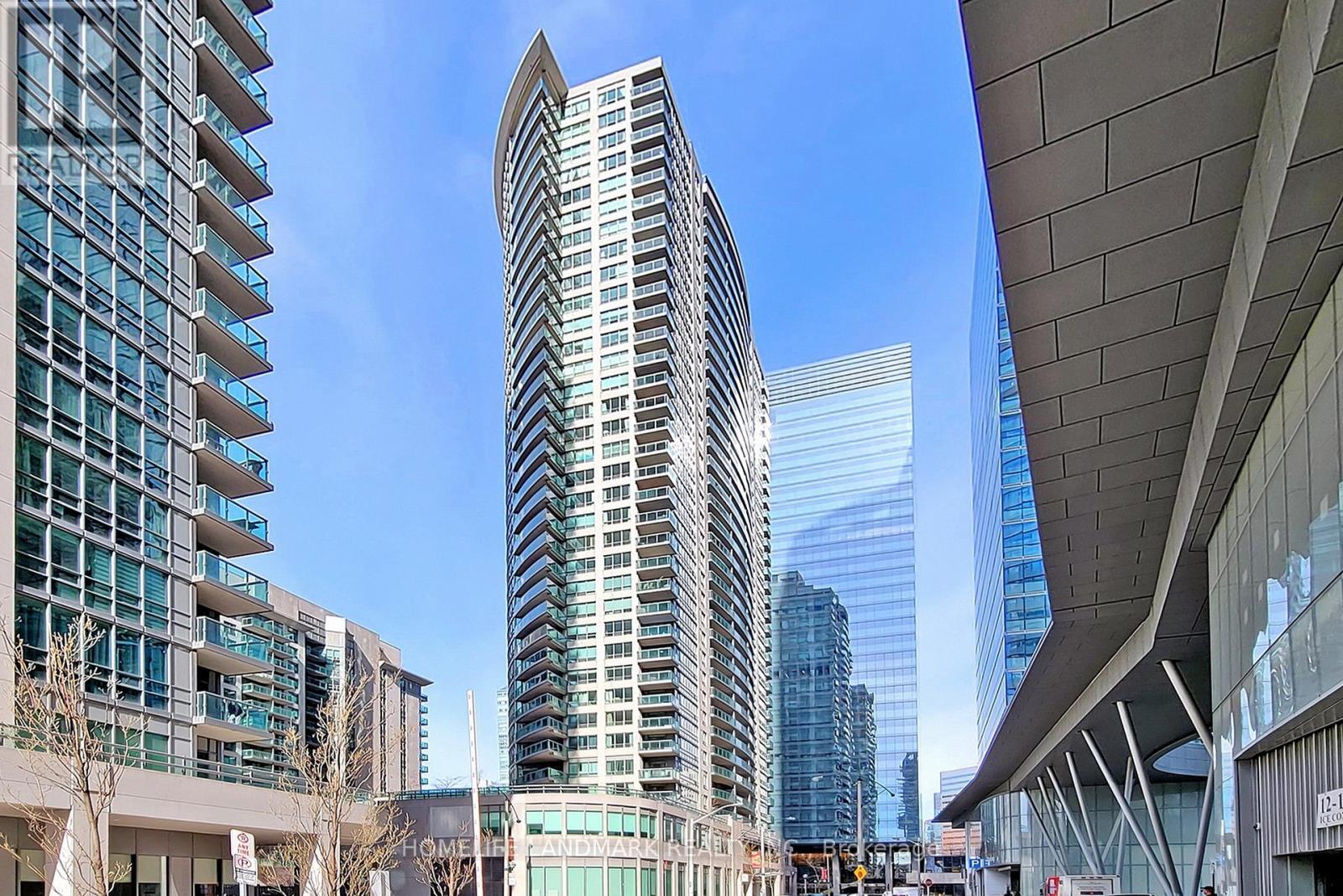 901 - 30 GRAND TRUNK CRESCENT, Toronto, Ontario