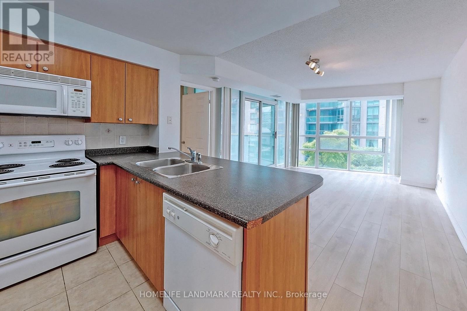 901 - 30 Grand Trunk Crescent, Toronto, Ontario  M5J 3A4 - Photo 14 - C13167460