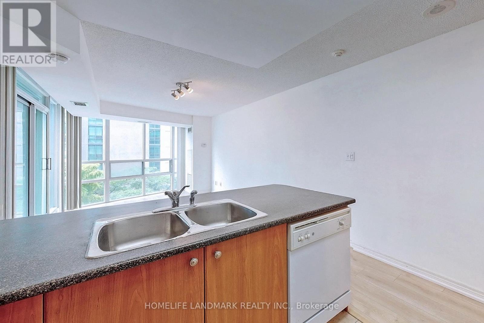 901 - 30 Grand Trunk Crescent, Toronto, Ontario  M5J 3A4 - Photo 16 - C13167460