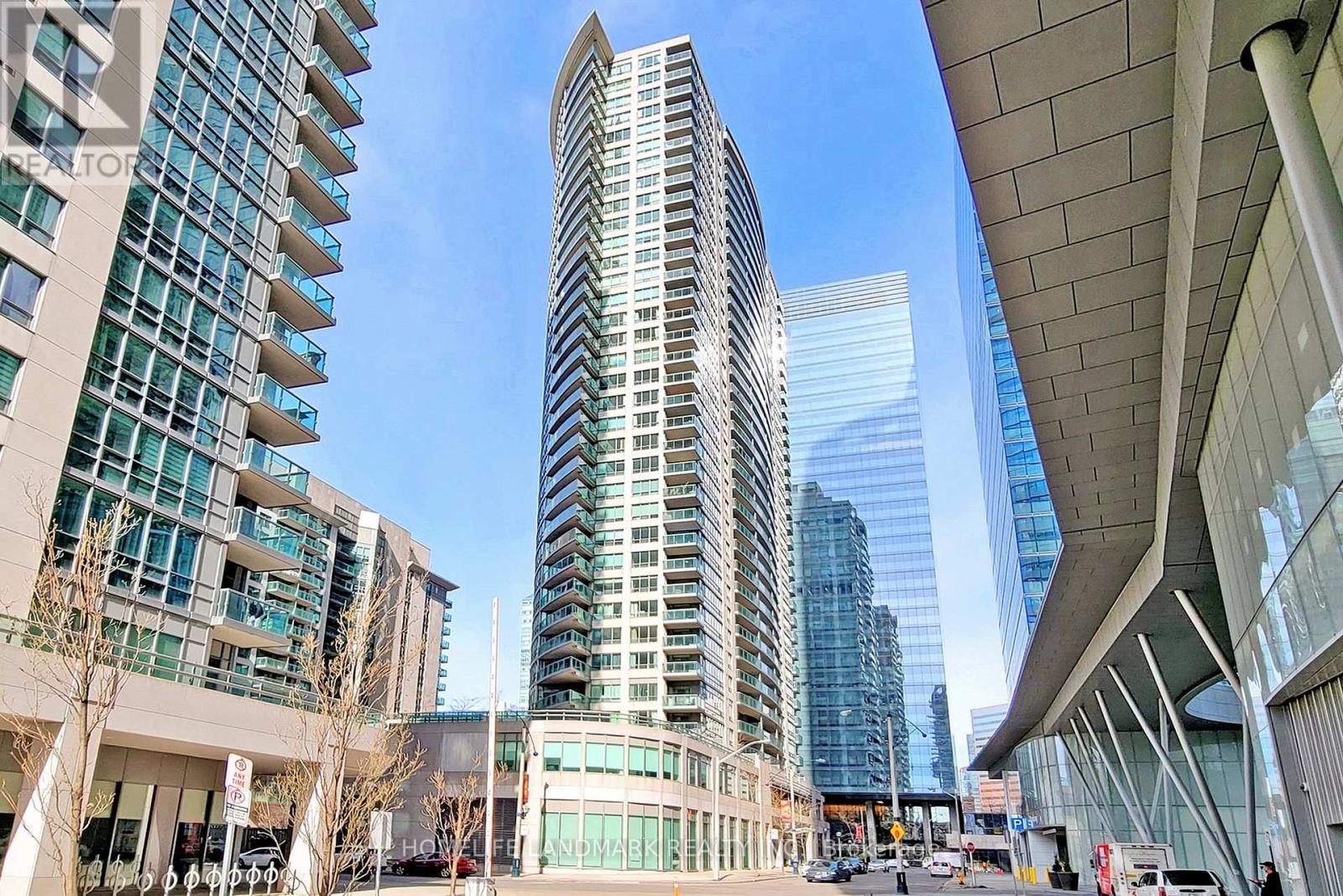 901 - 30 Grand Trunk Crescent, Toronto, Ontario  M5J 3A4 - Photo 2 - C13167460