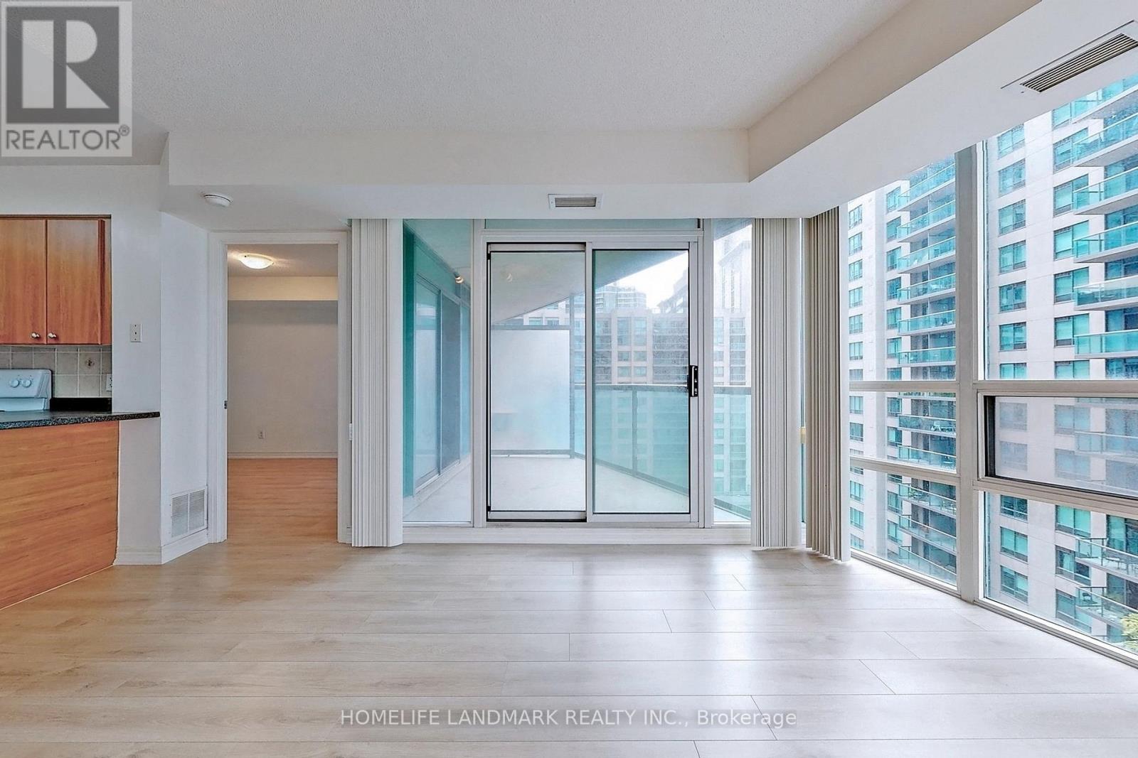 901 - 30 Grand Trunk Crescent, Toronto, Ontario  M5J 3A4 - Photo 8 - C13167460