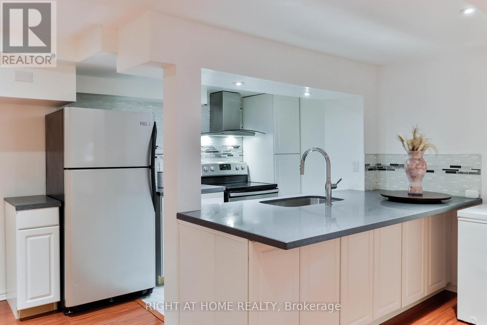 1856 Woodview Avenue, Pickering, Ontario  L1V 1L4 - Photo 45 - E13112296
