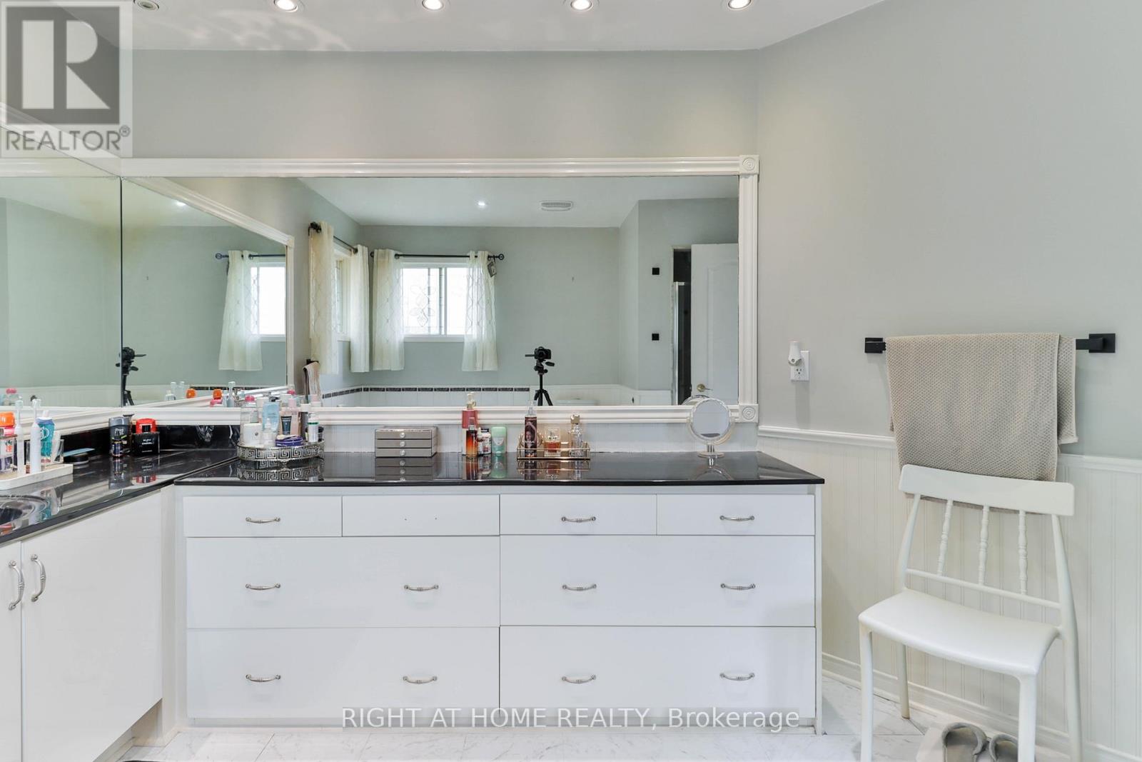 1856 Woodview Avenue, Pickering, Ontario  L1V 1L4 - Photo 42 - E13112296