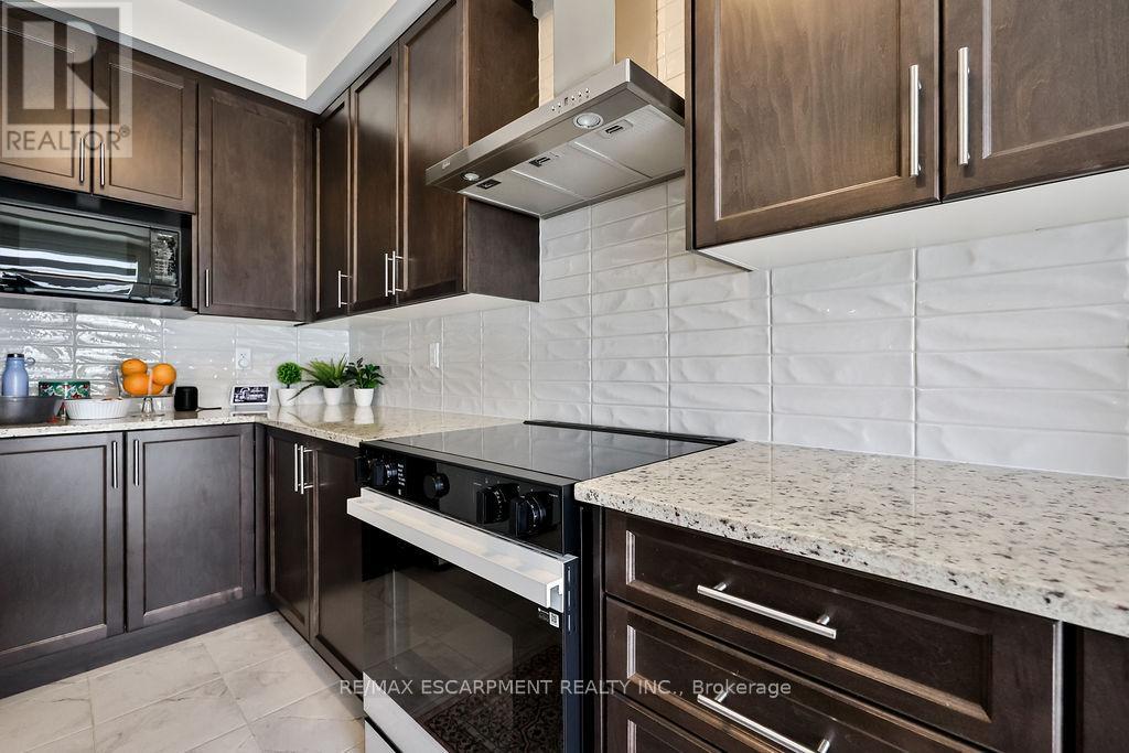 52 Bonnington Drive, Brampton, Ontario  L7A 5M1 - Photo 17 - W13167466