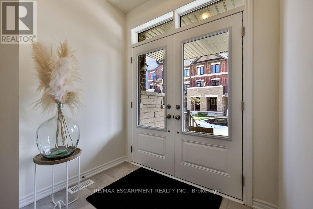 52 Bonnington Drive, Brampton, Ontario  L7A 5M1 - Photo 3 - W13167466