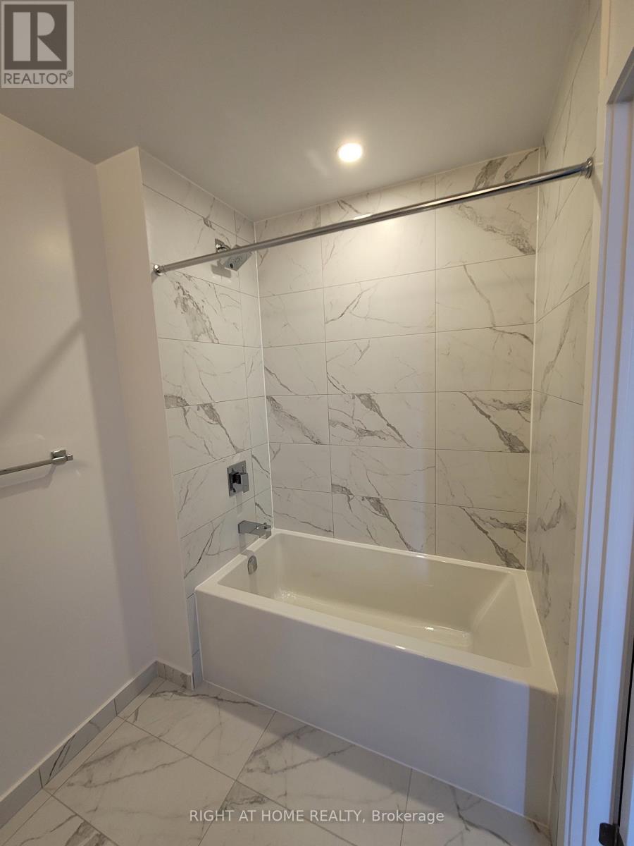 1911 - 4065 Confederation Parkway, Mississauga, Ontario  L5B 0L4 - Photo 10 - W13167472
