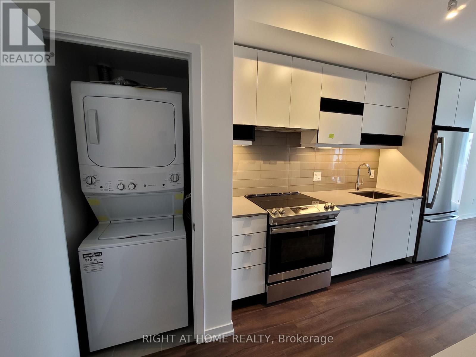 1911 - 4065 Confederation Parkway, Mississauga, Ontario  L5B 0L4 - Photo 11 - W13167472