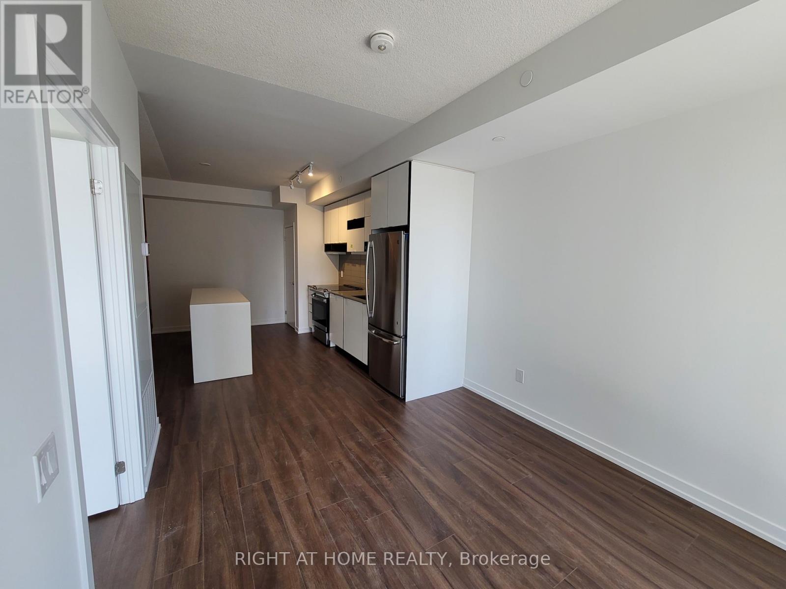 1911 - 4065 Confederation Parkway, Mississauga, Ontario  L5B 0L4 - Photo 5 - W13167472