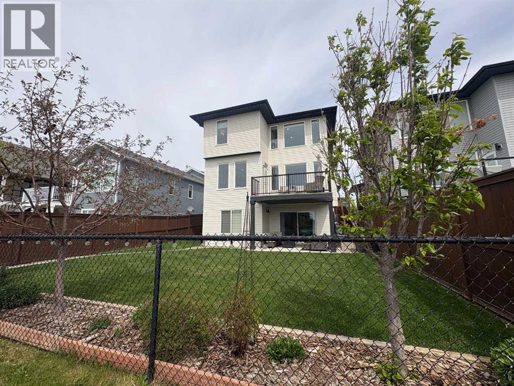 56 Greywolf Road N, Lethbridge, Alberta  T1H 7E8 - Photo 3 - A2299121