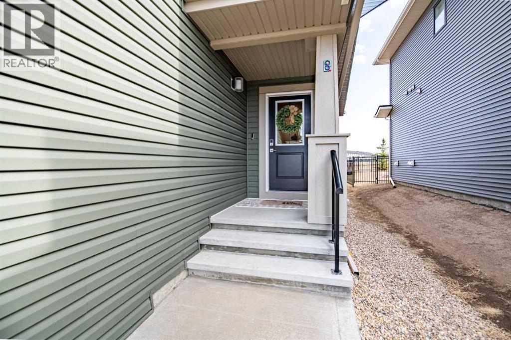 8 Springfield Boulevard, Sylvan Lake, Alberta  T4S 0S5 - Photo 3 - A2305729