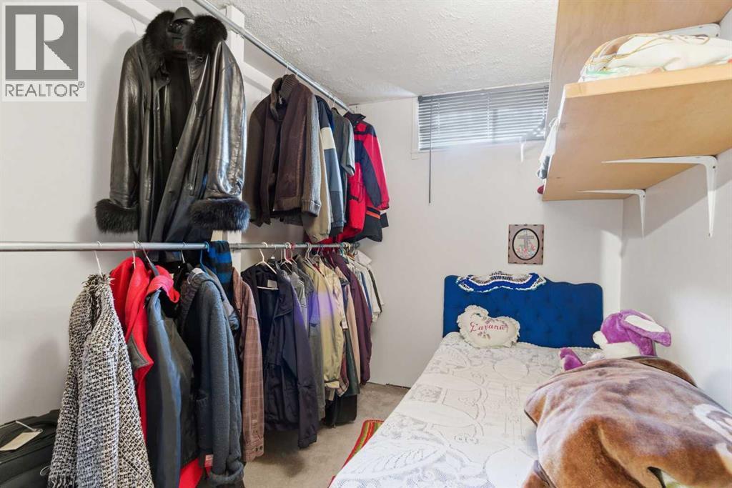 6004 Lloyd Crescent Sw, Calgary, Alberta T3E 5V7 - Photo 37 - A2312280