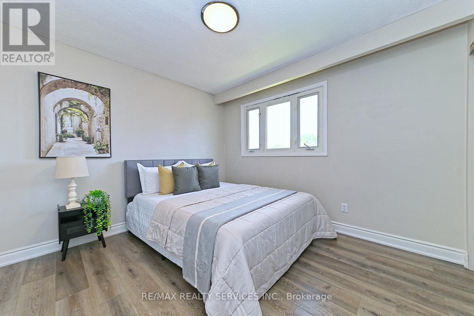 2545 Folkway Drive, Mississauga, Ontario  L5L 2J9 - Photo 22 - W13167414
