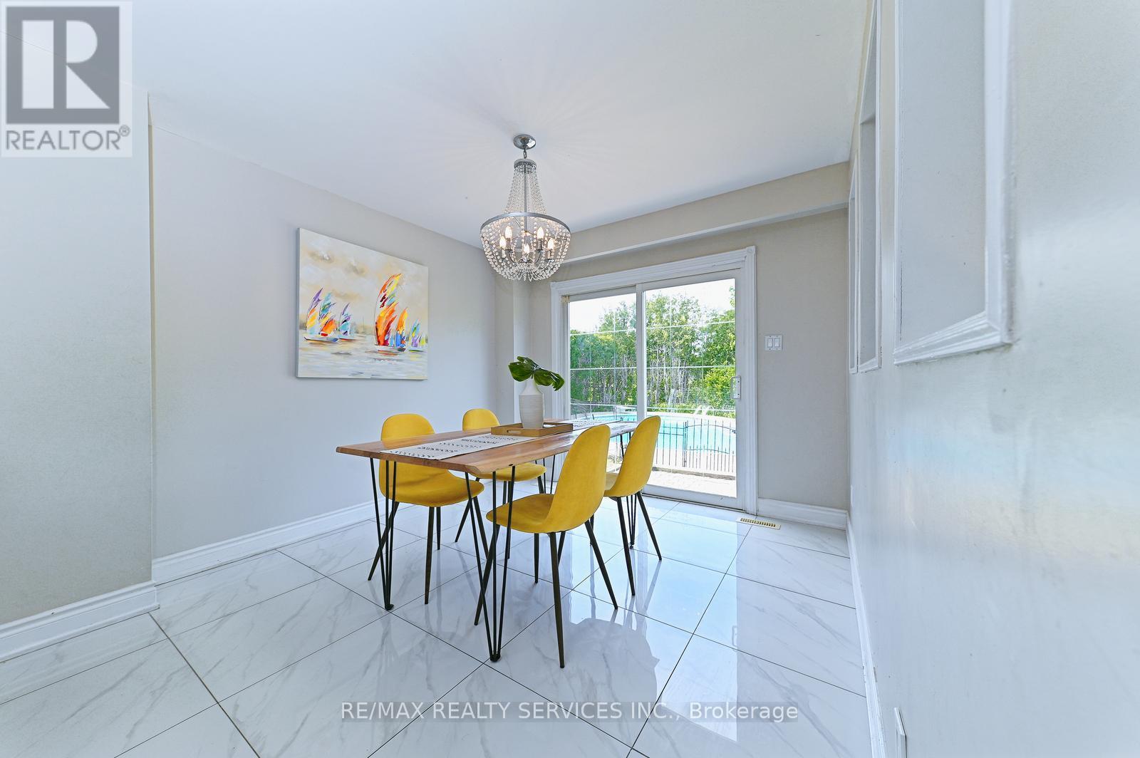 2545 Folkway Drive, Mississauga, Ontario  L5L 2J9 - Photo 17 - W13167414