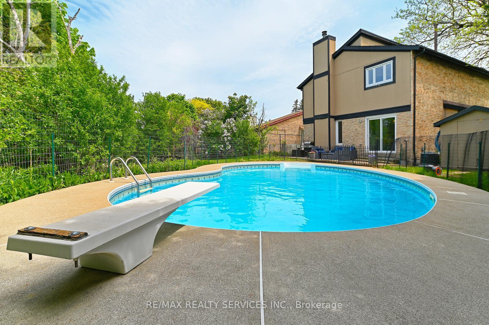 2545 Folkway Drive, Mississauga, Ontario  L5L 2J9 - Photo 42 - W13167414