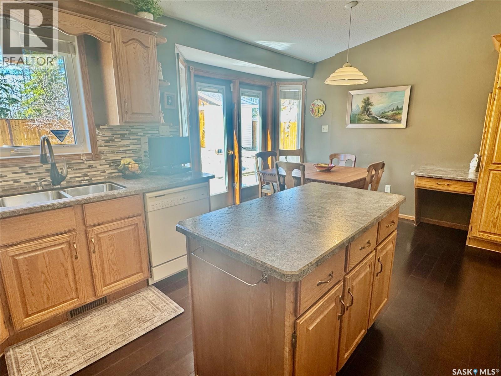 930 Sinotte Crescent, La Ronge, Saskatchewan  S0J 1L0 - Photo 9 - SK031676