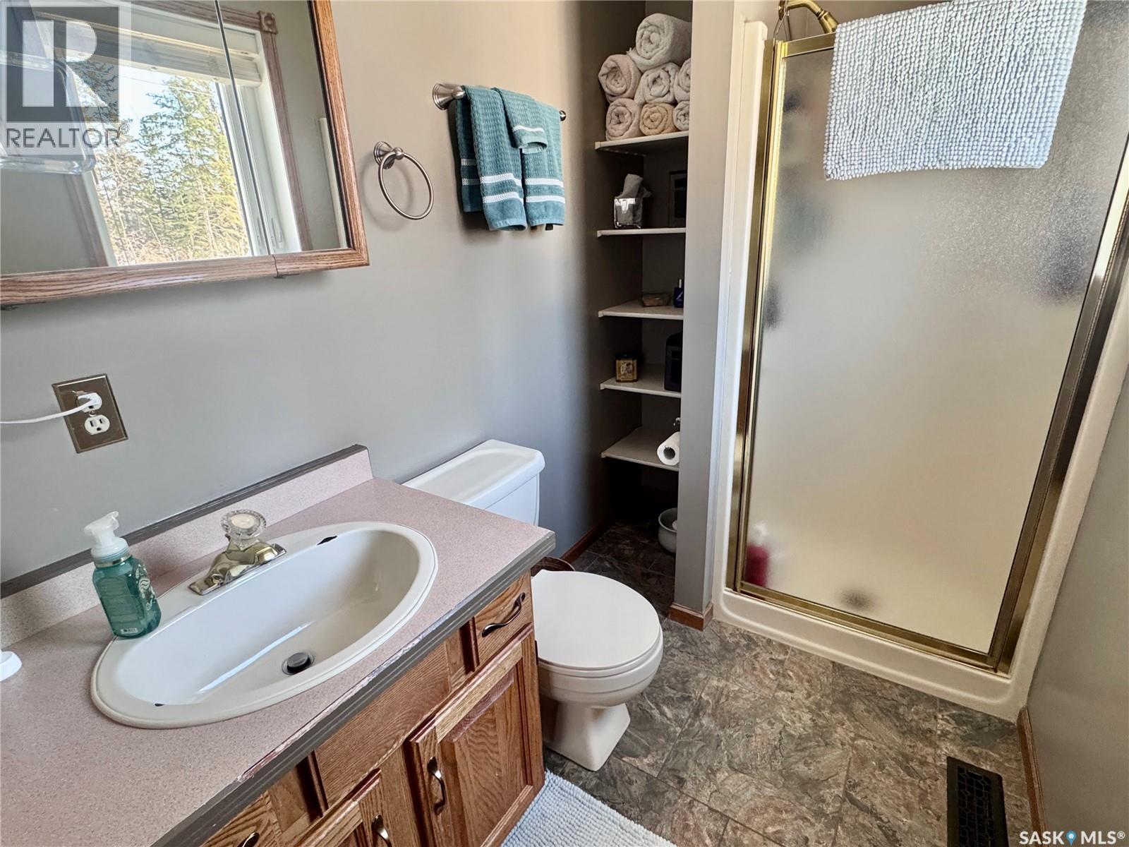 930 Sinotte Crescent, La Ronge, Saskatchewan  S0J 1L0 - Photo 25 - SK031676
