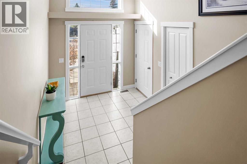 308 Carriage Lane Drive, Carstairs, Alberta  T0M 0N0 - Photo 3 - A2311874