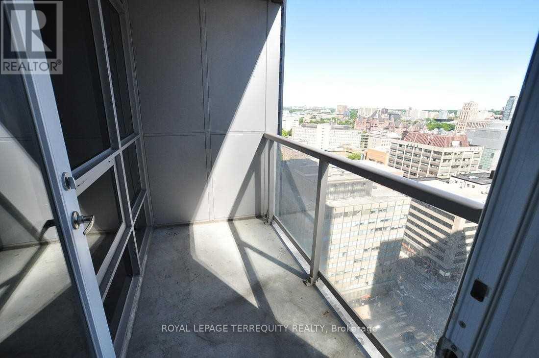 2401 - 763 Bay Street, Toronto, Ontario  M5G 2R3 - Photo 11 - C13167512