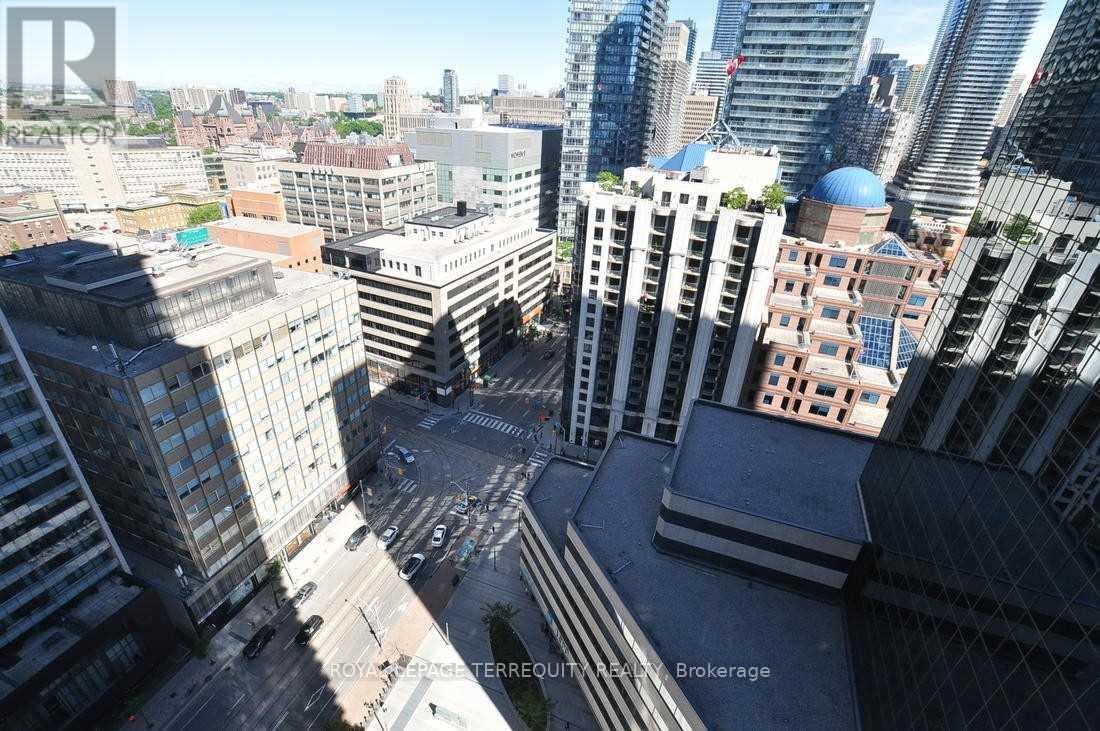 2401 - 763 Bay Street, Toronto, Ontario  M5G 2R3 - Photo 12 - C13167512