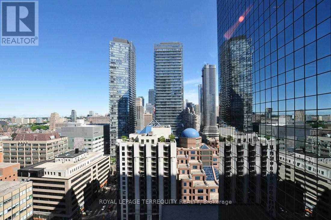 2401 - 763 Bay Street, Toronto, Ontario  M5G 2R3 - Photo 14 - C13167512