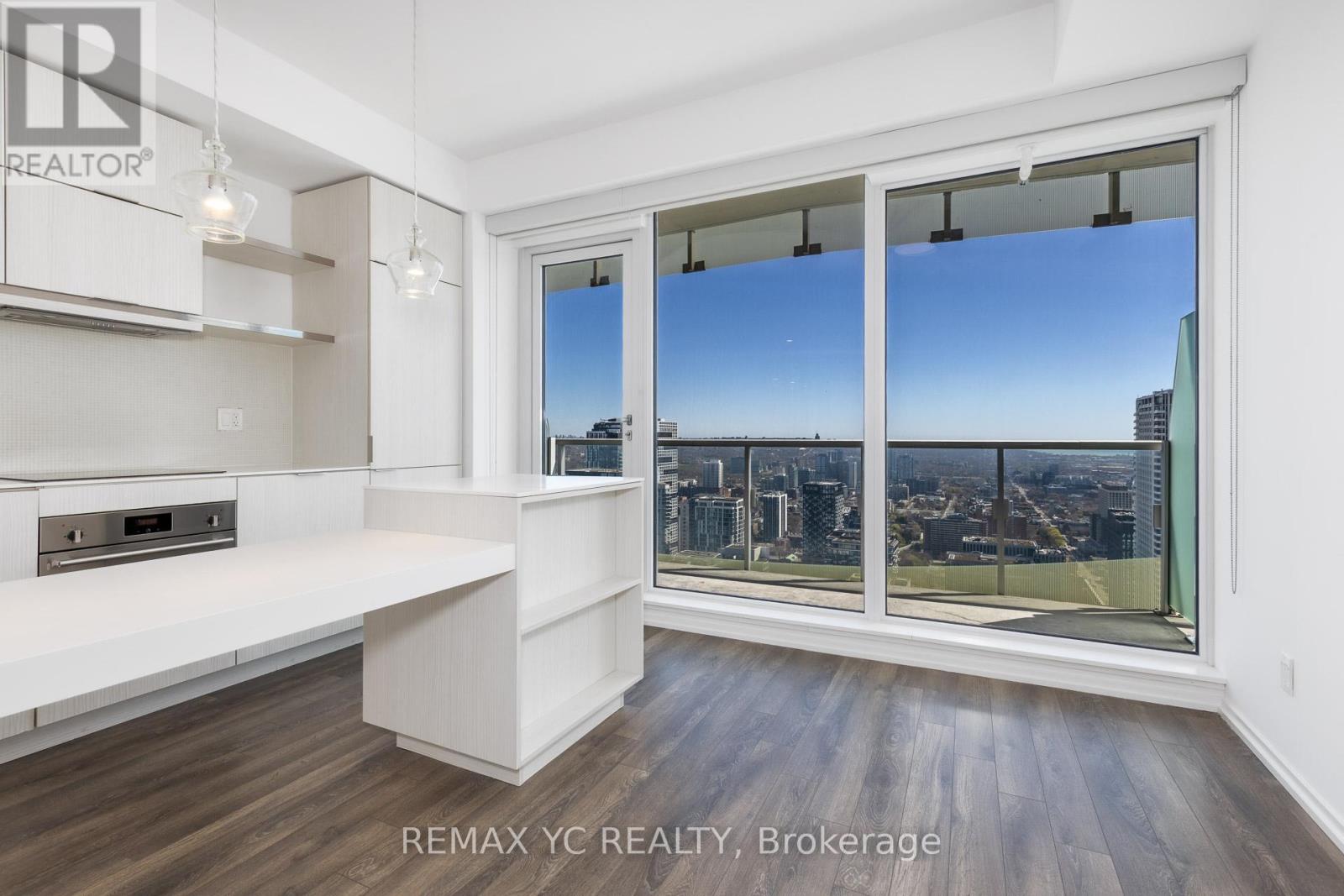 4404 - 197 Yonge Street, Toronto, Ontario  M5B 0C1 - Photo 3 - C13167524