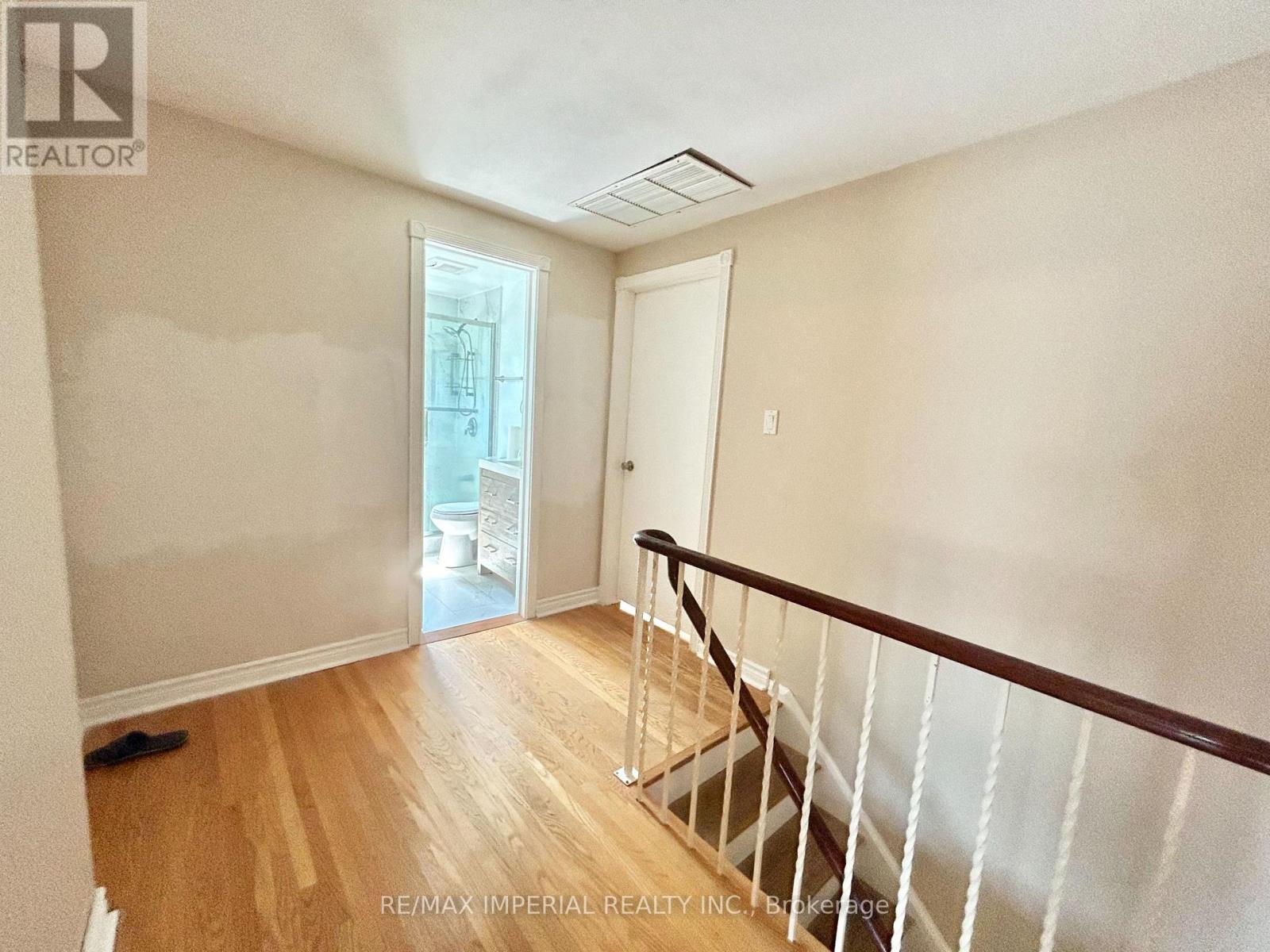 2 Rooms On 2nd Fl - 16 Gloxinia Crescent, Toronto, Ontario  M1W 2C4 - Photo 10 - E13167492