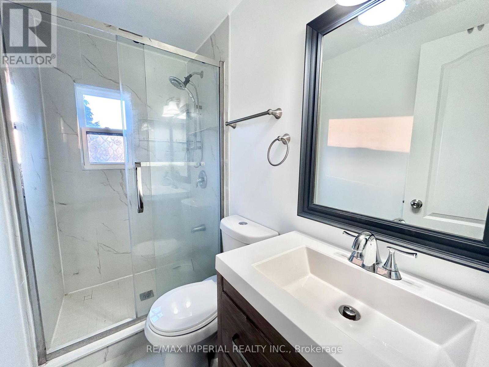 2 Rooms On 2nd Fl - 16 Gloxinia Crescent, Toronto, Ontario  M1W 2C4 - Photo 12 - E13167492