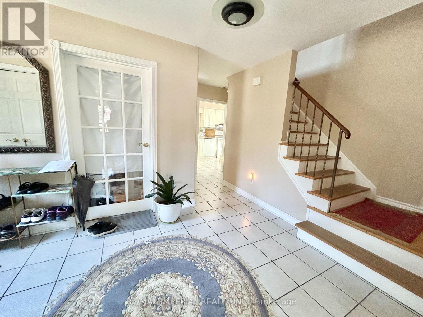 2 Rooms On 2nd Fl - 16 Gloxinia Crescent, Toronto, Ontario  M1W 2C4 - Photo 2 - E13167492