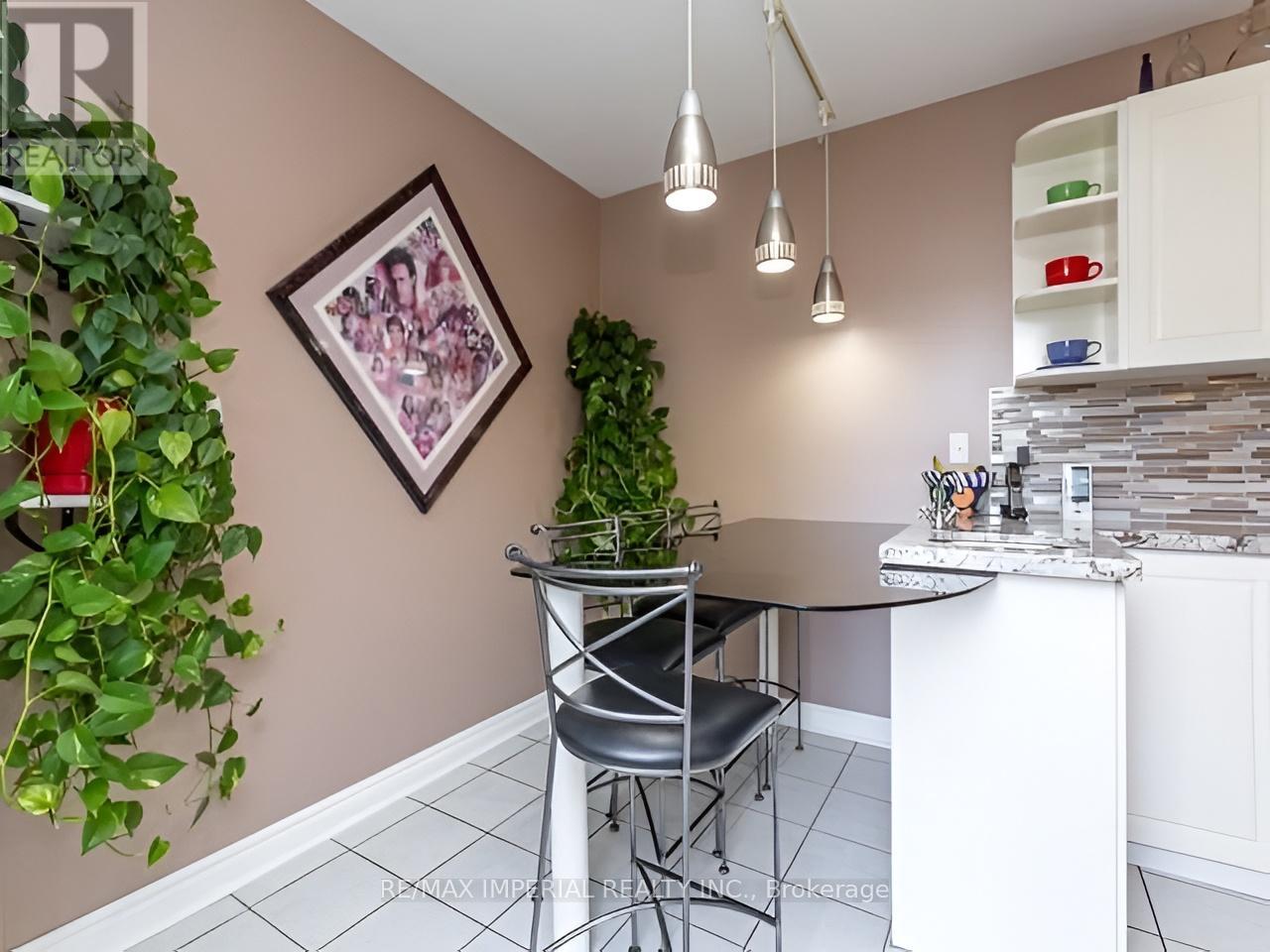 2 Rooms On 2nd Fl - 16 Gloxinia Crescent, Toronto, Ontario  M1W 2C4 - Photo 4 - E13167492