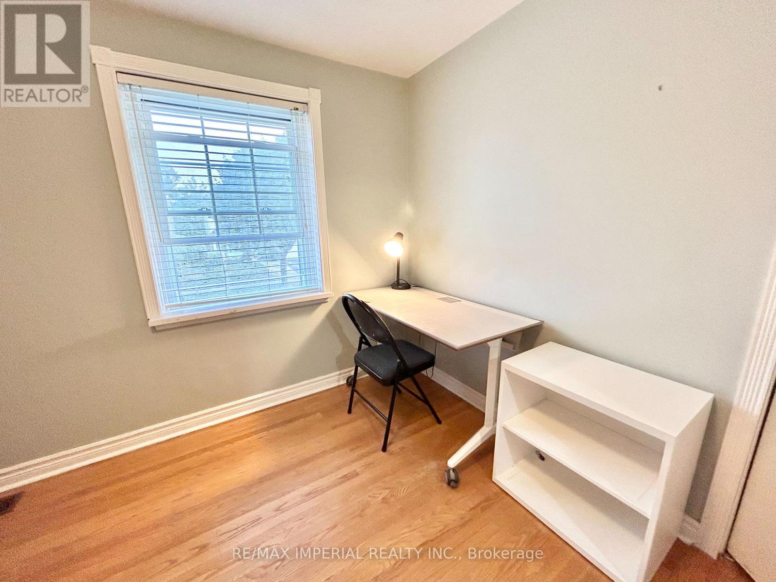 2 Rooms On 2nd Fl - 16 Gloxinia Crescent, Toronto, Ontario  M1W 2C4 - Photo 8 - E13167492