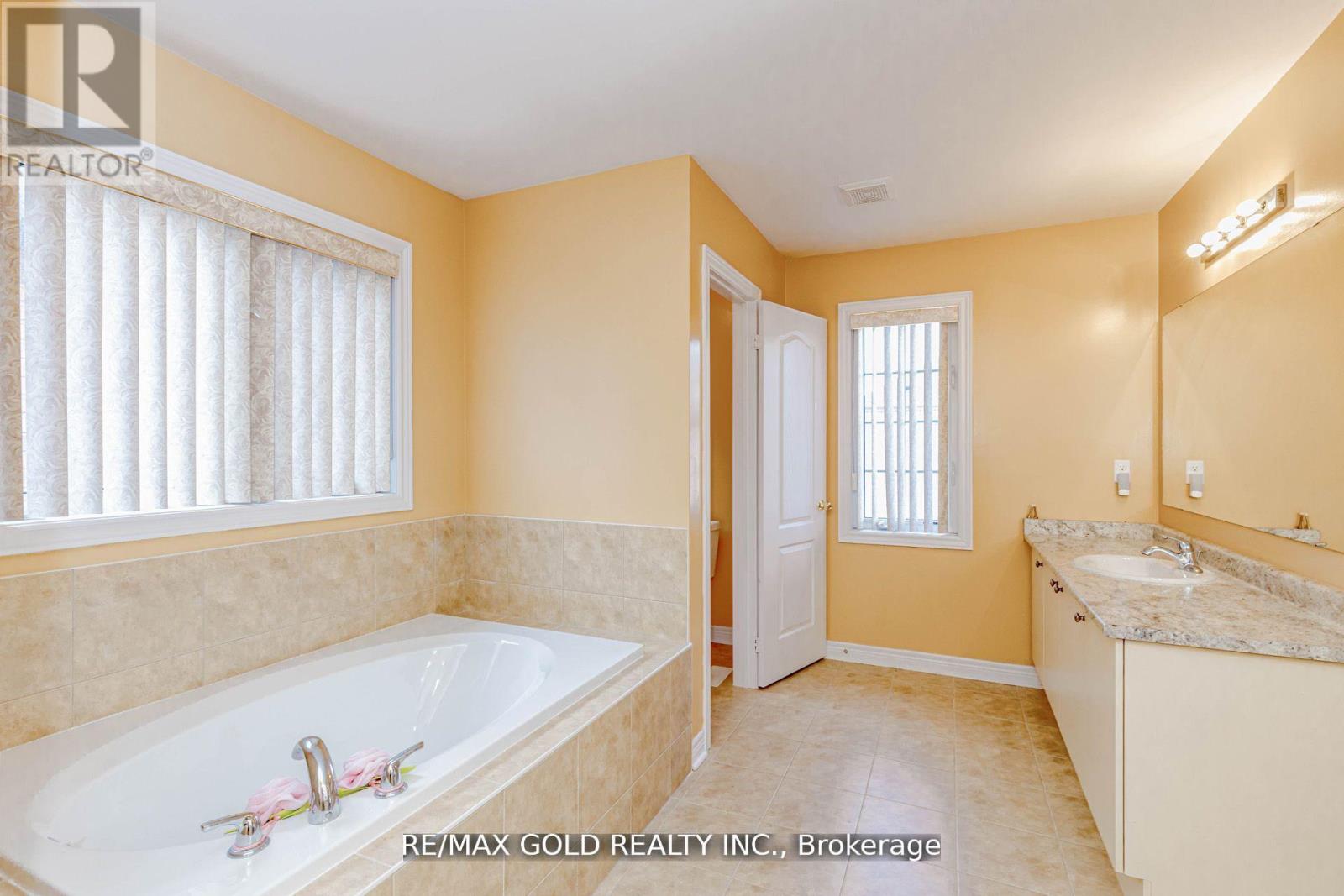 1554 Bruny Avenue, Pickering, Ontario  L0A 1G0 - Photo 25 - E13167500