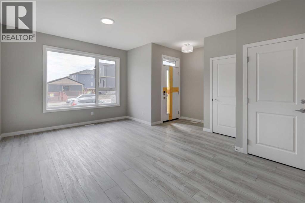 51 Lewisburg Manor Ne, Calgary, Alberta  T3P 2N7 - Photo 4 - A2310893